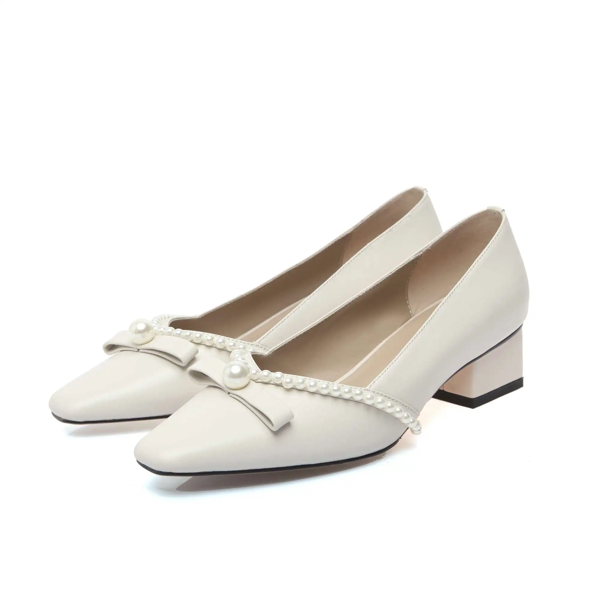 

Krazing Pot 2021 new arrival natural leather square toe med heel pearl butterfly-knot decoration Korean street women pumps L54