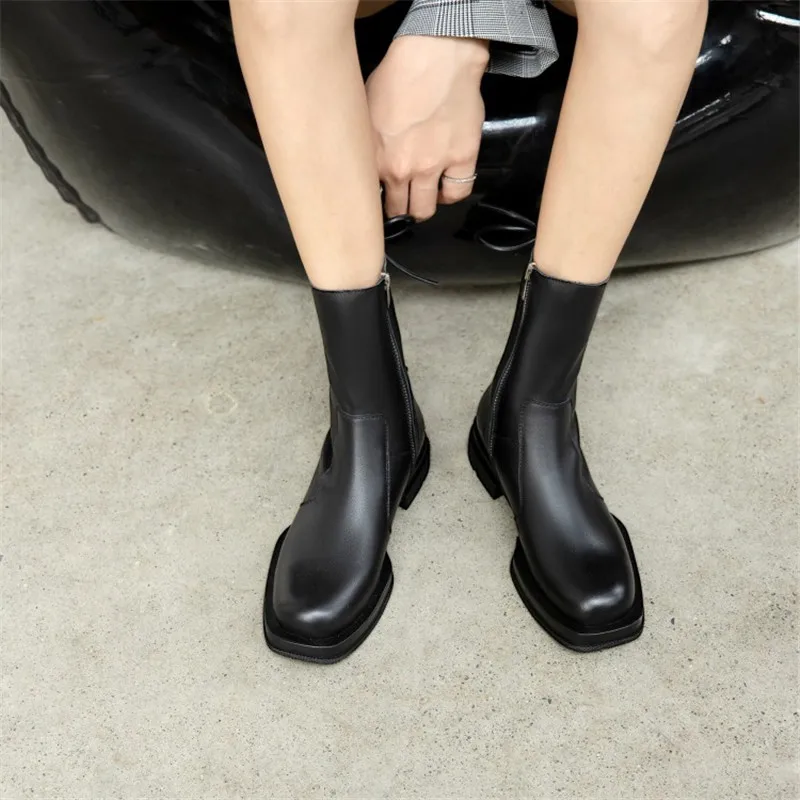 Harga Sepatu Bot Wanita Musim Dingin Sepatu Bot Kulit Sapi Sepatu Bot Sedang Dengan Sol Tebal Sepatu Bot Motor Hitam Hak Rendah Item No.6155
