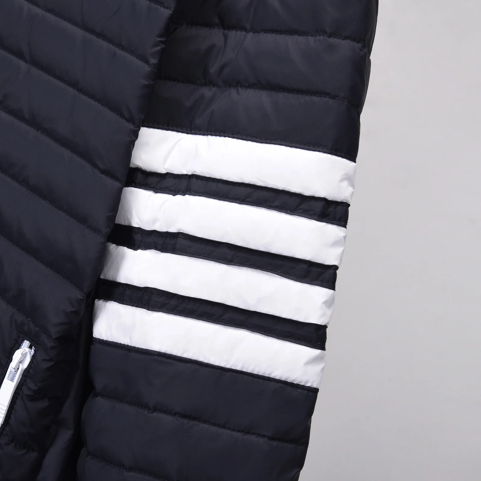 THOM BRUN's new TB Lightweight Down Jacket Men and women's Hooded zipper Casual down Grey duck ultra-light down jacket