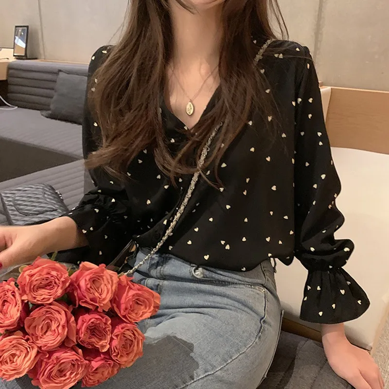 

Women Sweet Love Print Loose Blouse Fashion V Neck Blouses Spring Summer Petal Sleeve Shirts