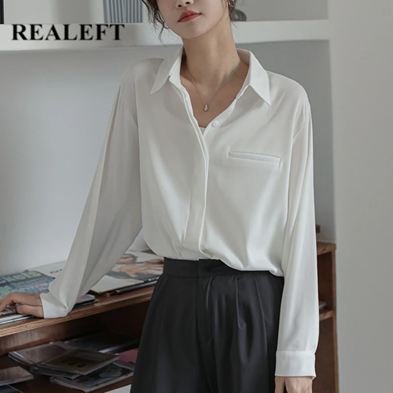 

Свободная шифоновая рубашка REALEFT с имитацией кармана, однотонная Повседневная рабочая одежда с длинным рукавом, женская блузка, новинка 2021