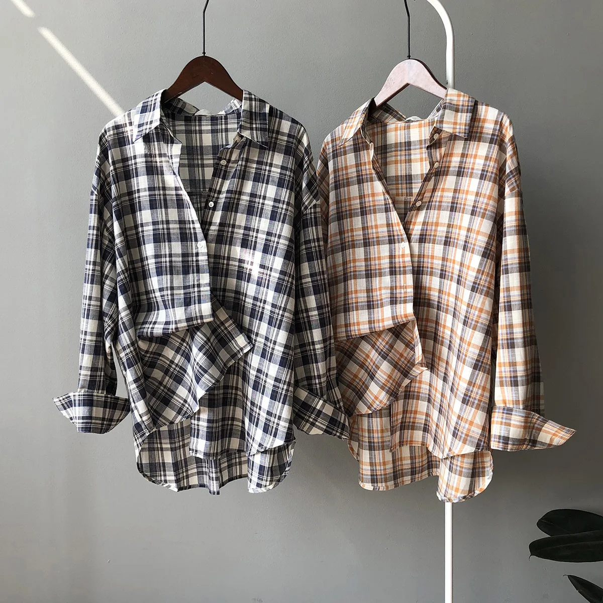 

Plaid Shirt Women 2021 Spring New Korean Fashion Loose Casual Long-sleeved Shirt