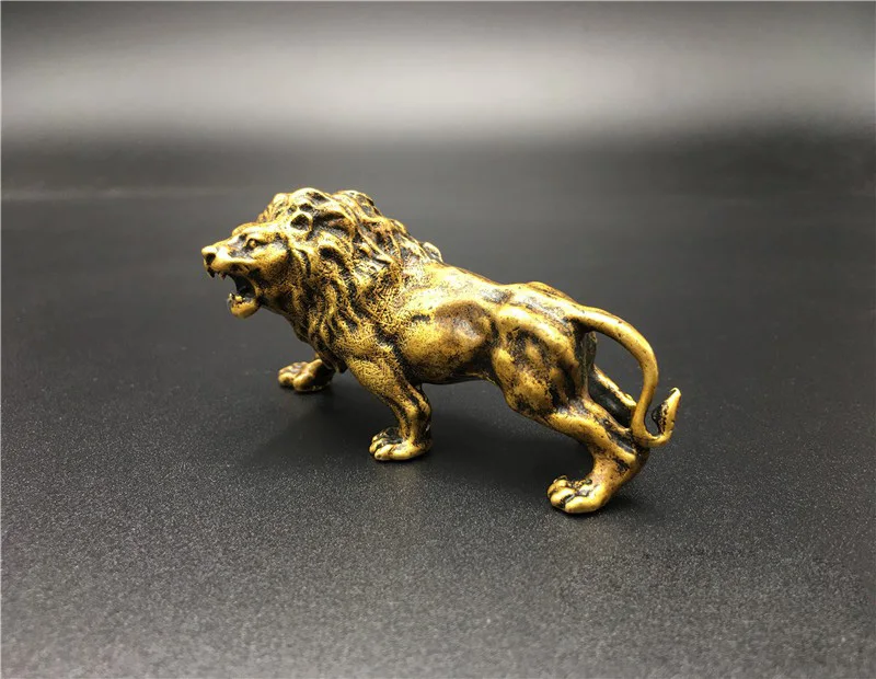 

China's archaize pure brass lion small statue