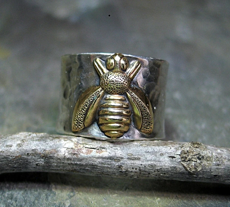 Широкое кольцо для мужчин и женщин винтажное украшение с гравировкой пчелы