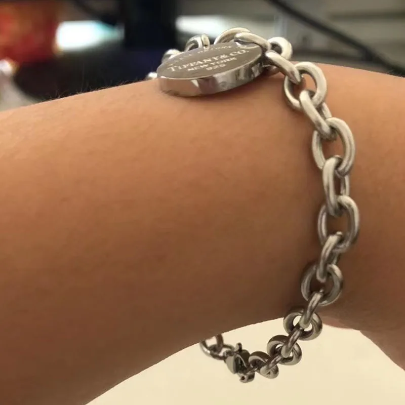 

Bracelets for Women's Fashion OT Round Heart Bracelet on Hand Couple Stainless Steel Bracelet Fashion Jewelry Gifts for Women