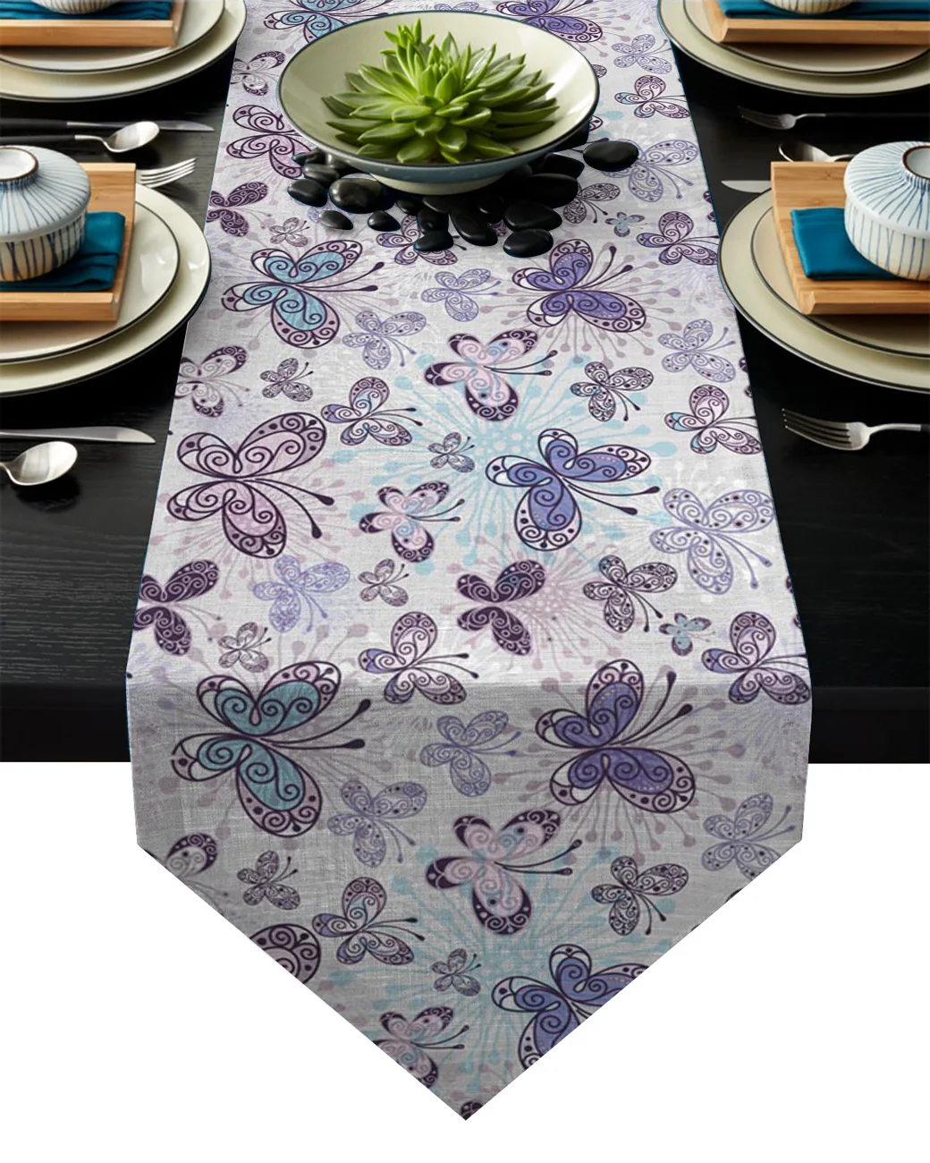 Скатерть для стола с изображением бабочки и фиолетовых цветов | Дом сад