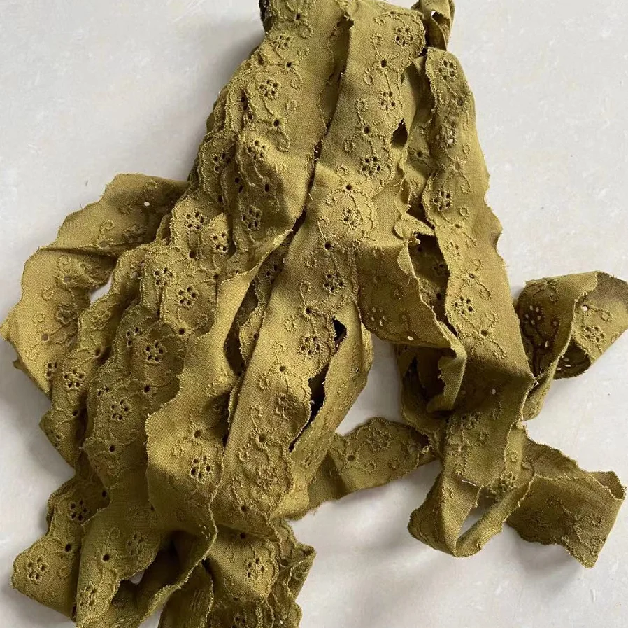 Хлопковая кружевная ткань оливково-зеленого цвета с вышивкой 5 метров ширина 3 см