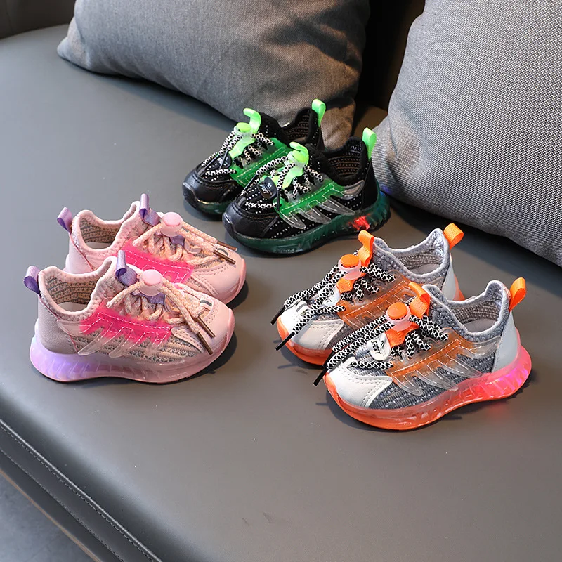 

Spring and Autumn Flying Woven Children's Shoes LED Light Sports Kid's Shoes Boys Girls Luminous Shoes Soft Soled Casual Shoes