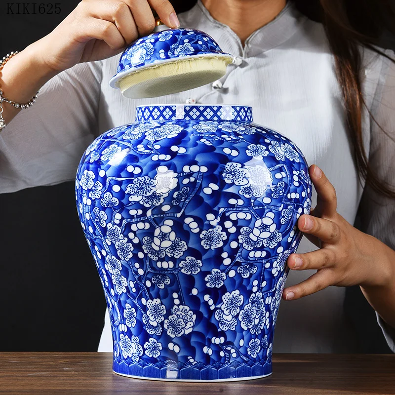 Jarrón de cerámica clásico con flor de ciruelo azul, tarro de almacenamiento sellado para el hogar, Candy Tea Caddy, decoración del hogar