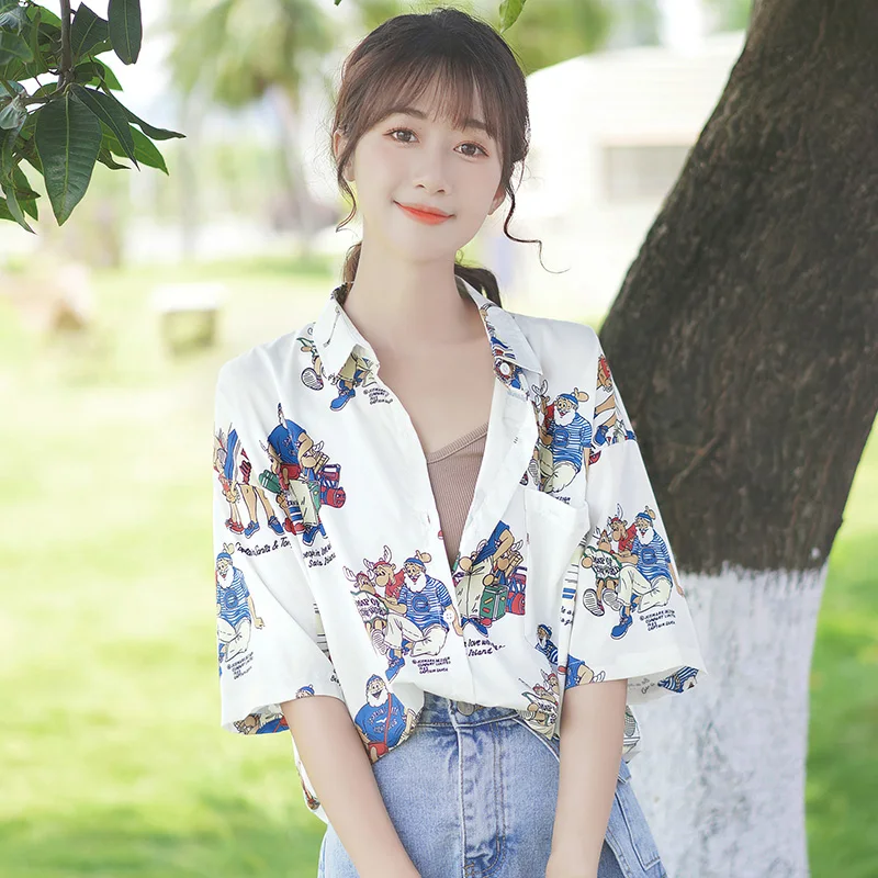 

Chic Khaki 2020 New Loose Chic Cartoon Printed Polo Shirt Short Sleeve Shirt Female Student Chiffon Shirt Summer