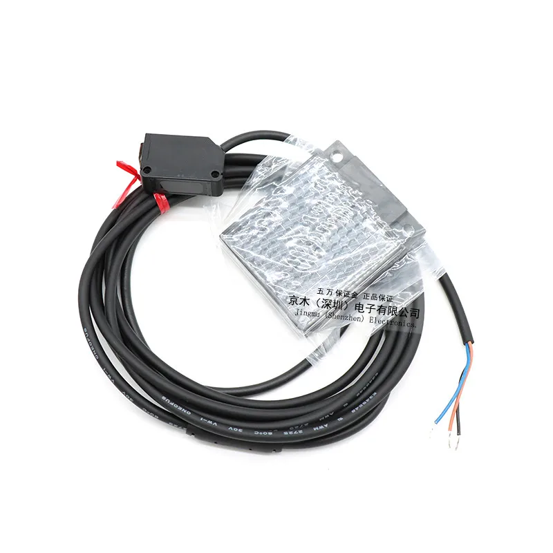 

Photoelectric switch sensor CX-481-TPS with reflector detects transparent objects 6months warranty