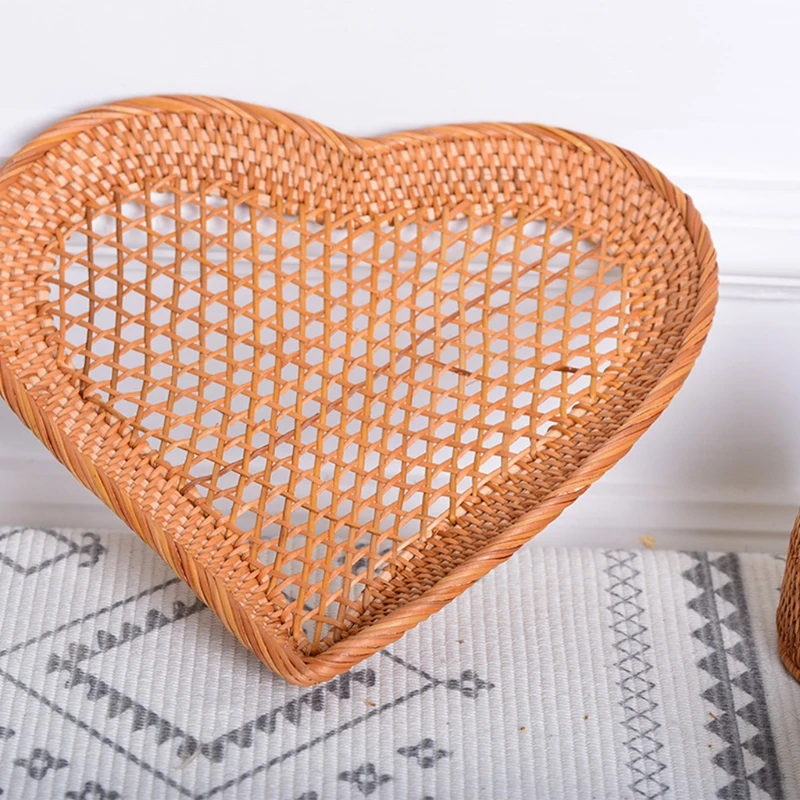 

Hand Woven Love Shaped Basket Cane Sugar Storage Plate Wild Food 87HA