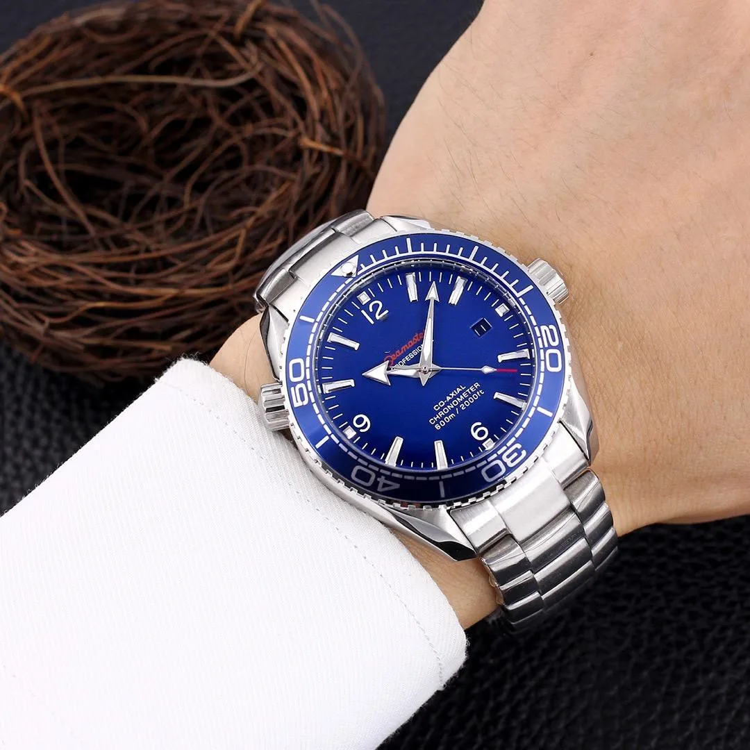 

Fashionable young men's high grade business wristwatch waterproof wristwatch high grade wristwatch