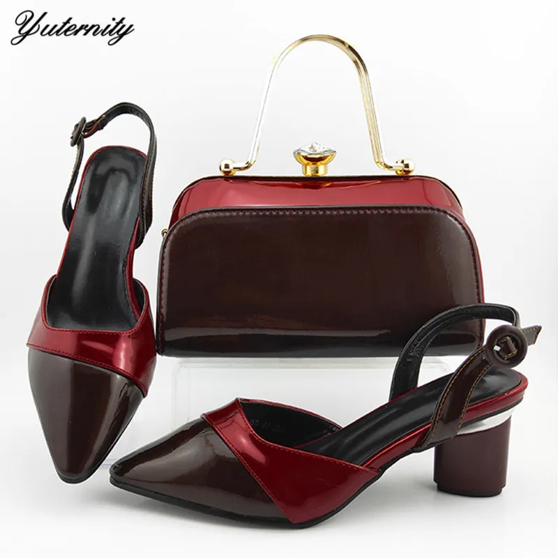 Комплект из вечерних туфель и сумочки в африканском стиле сезон весна осень