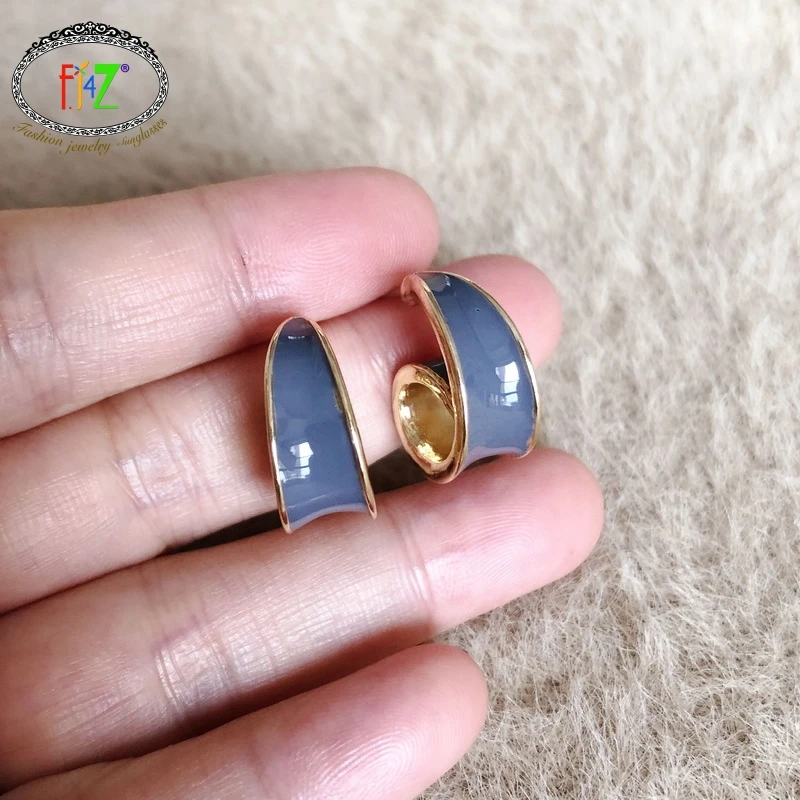 

F.J4Z New Chic Earrings for Women Brand Curly Alloy Enamel Hoop Earring Minimalist Ladies Jewelry Gifts Dropship