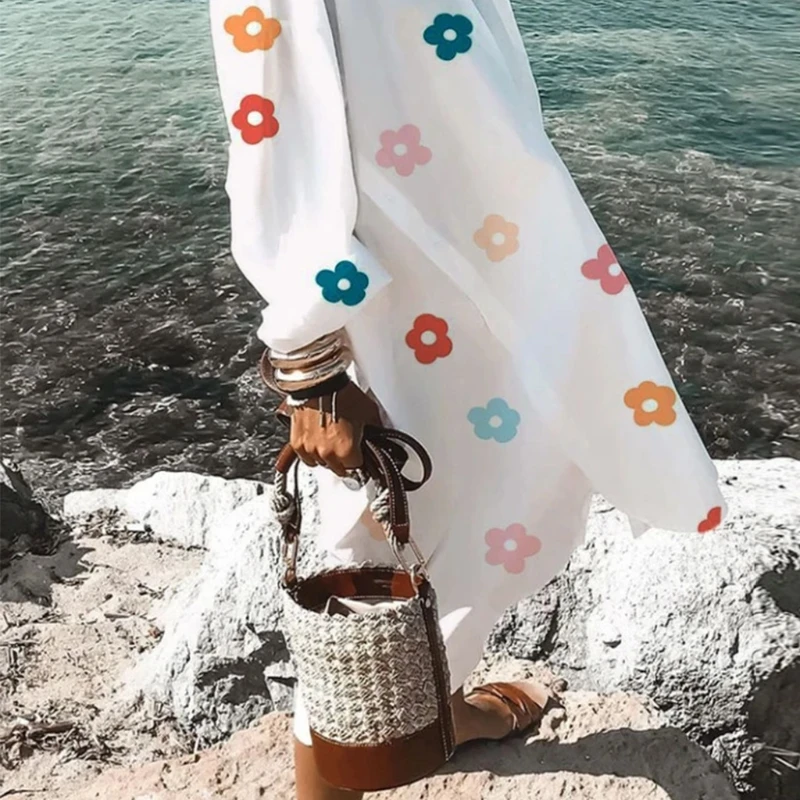 Женское платье рубашка средней длины с длинным рукавом пуговицами и принтом