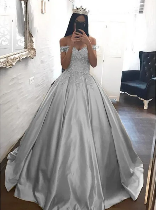 Платье принцессы Quinceanera элегантное бальное платье золотистого цвета с цветами и
