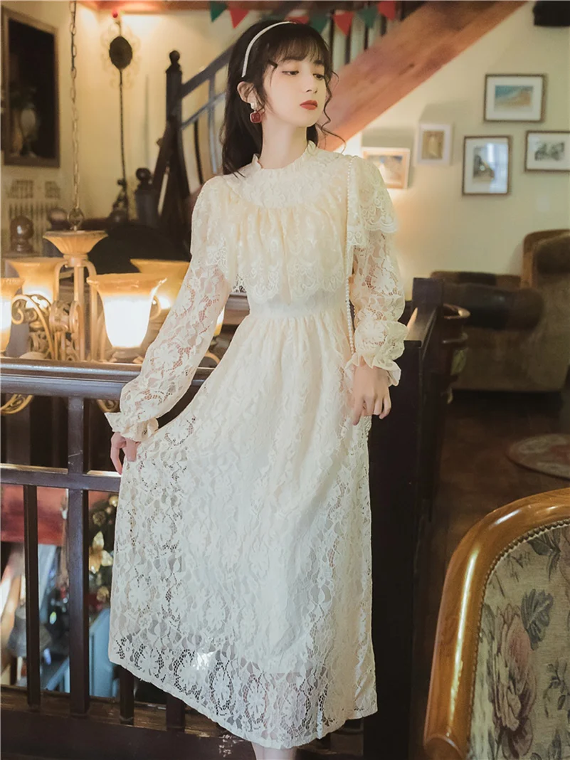 Женское кружевное платье с воротником стойкой тонкое облегающее длинным рукавом