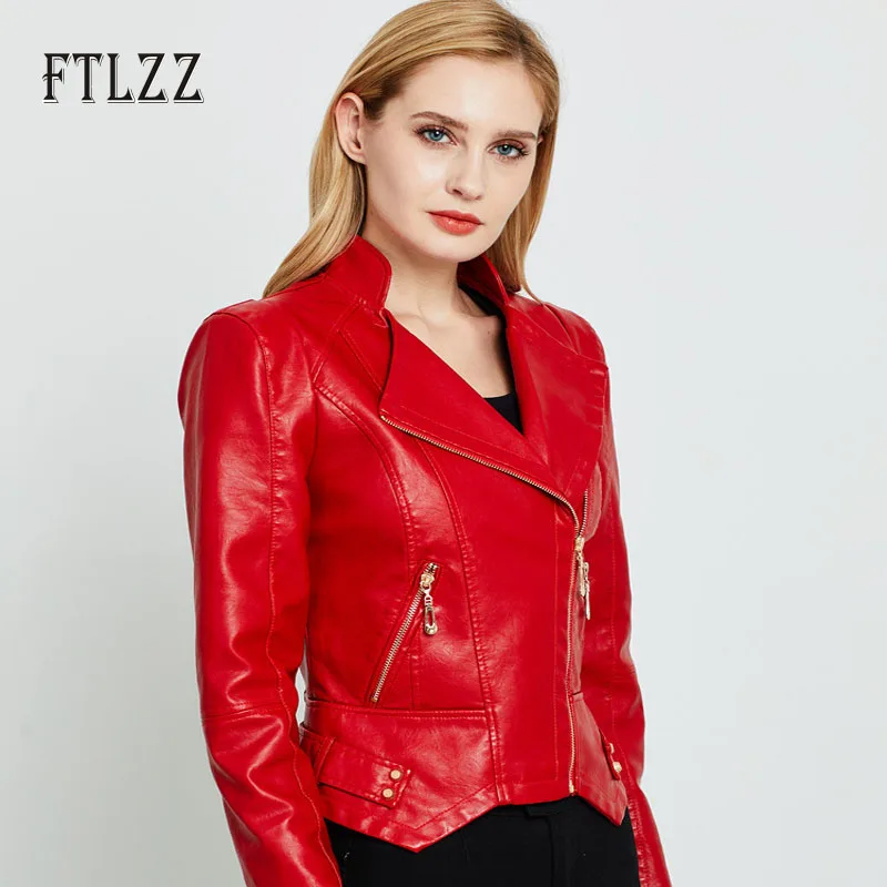 Байкерская кожаная куртка в байкерском стиле Женская облегающая на молнии с