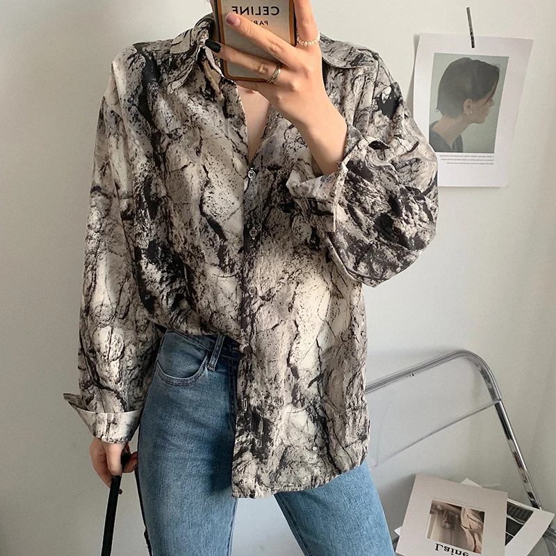 

New Autumn Long Sleeve Womens Tops Shirt Vintage Print Turn Down Collar Blouse Loose Shirts YOU879