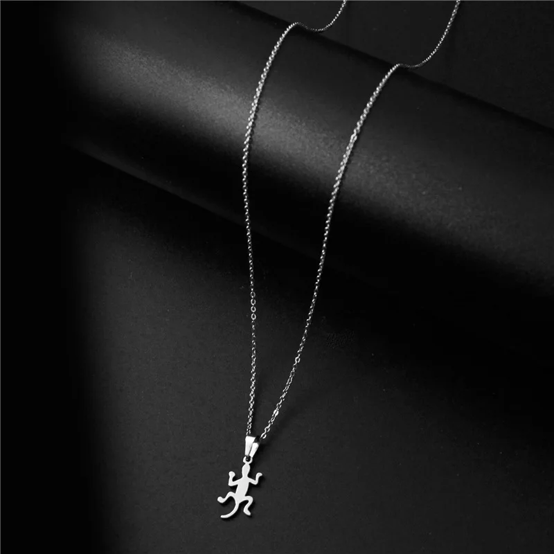 

2021 New Stainless Steel Gecko Lizard Necklace for Women Men Four-Legged Snake Clavicle Chain Pendant Jewelry Wholesale