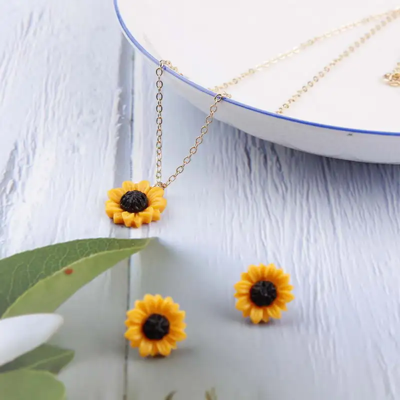 

New Sunflower Pendant Necklace Sunflower Plastic Pendant Necklace for Woman Girls Summer Brand Statement Jewelry N5526