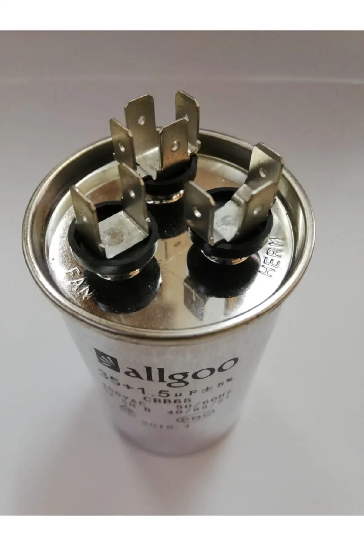 

Air conditioning Condenser Capacitor 55 + 6 Uf 450 Vac -50/60Hz