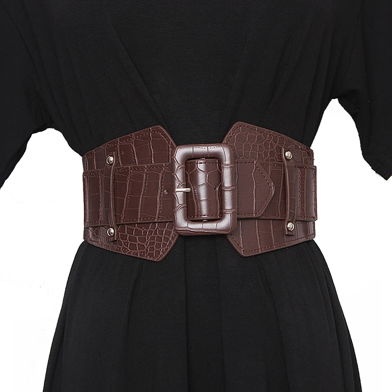 Ремень кожаный женский с большой металлической пряжкой элегантный широкий пояс