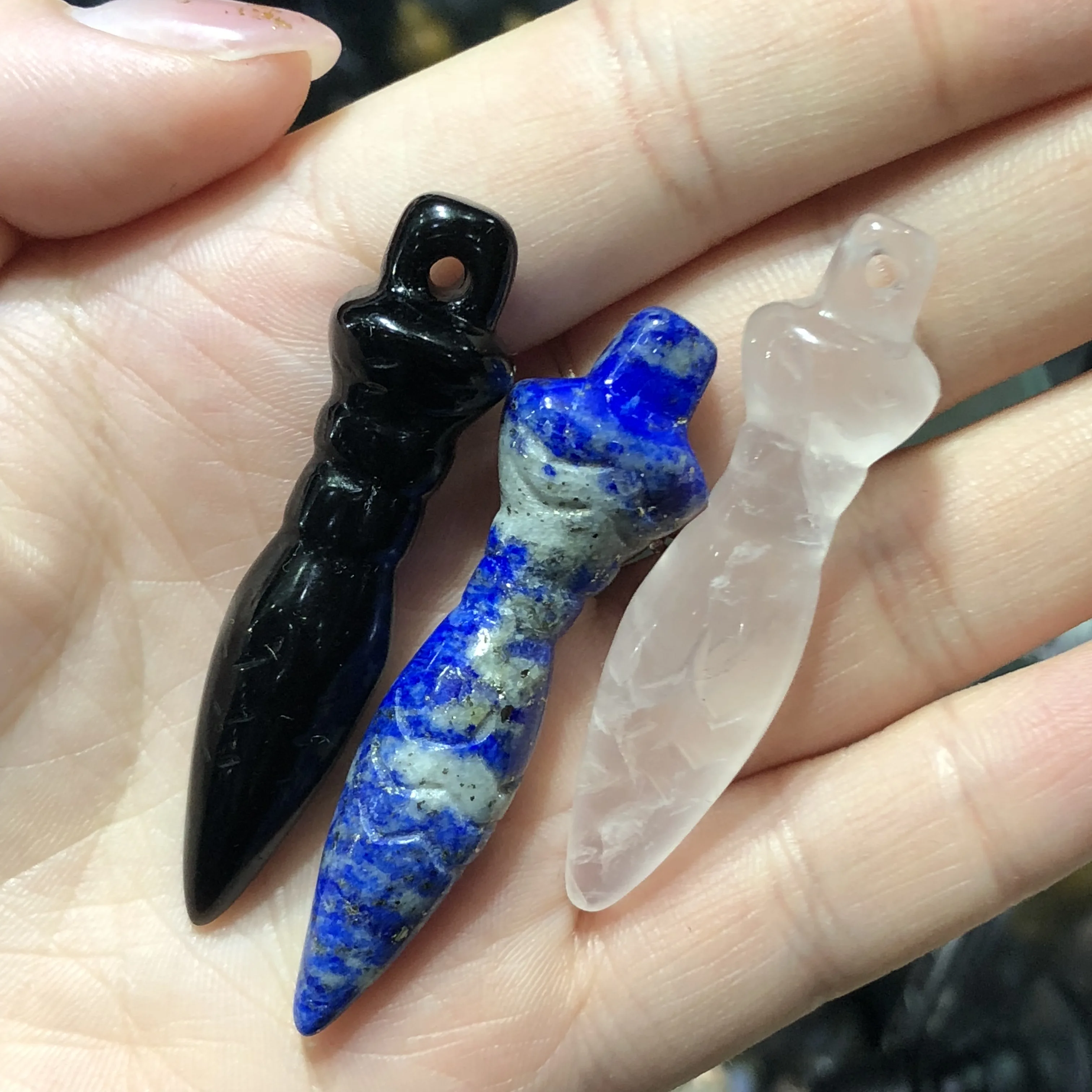 

1Pcs Natural crystal carving small pendant wand meditation reiki healing, super power, beautiful accessories