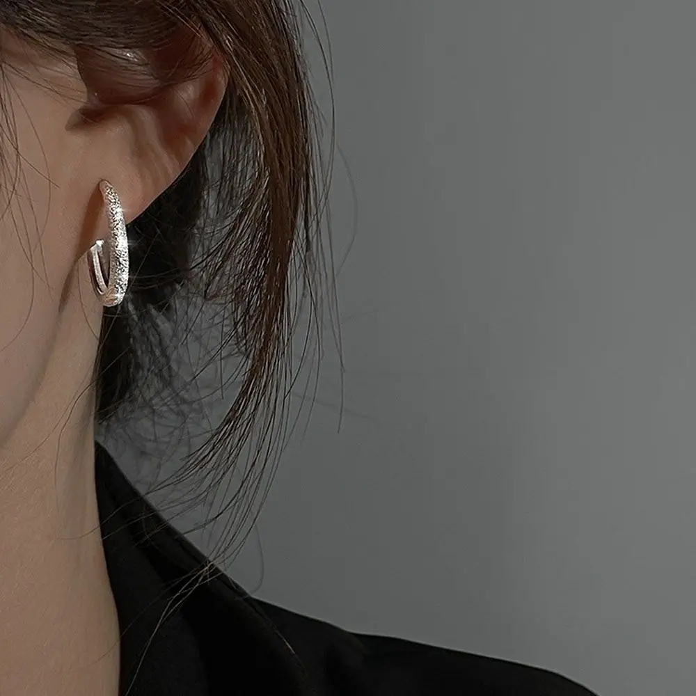 

2021New Silver Plated Sparkling Round Hoop Earrings Female Simple Geometric Temperament Atmospheric Creative Earring Jewelry