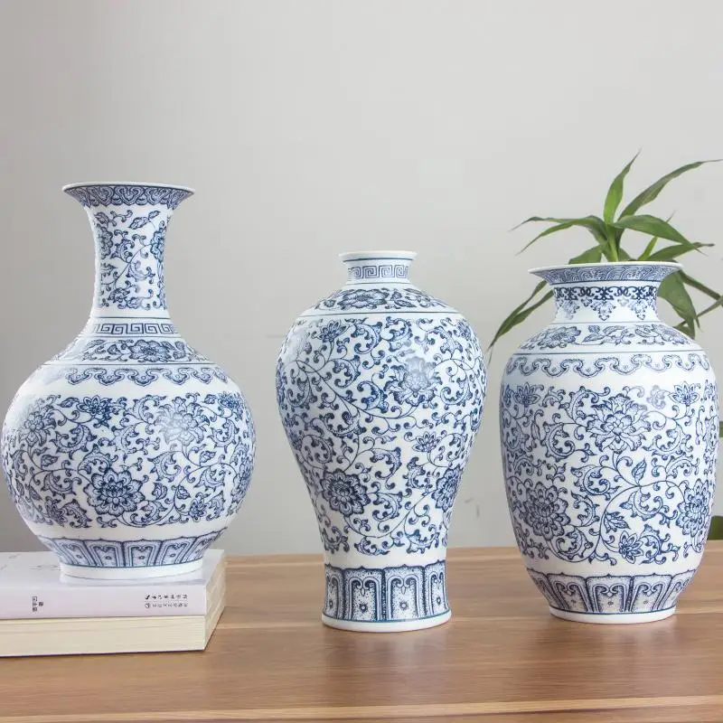

Blue and White Porcelain Vases Interlocking Lotus Design Flower Ceramic Vase Home Decoration Jingdezhen Flower Vases