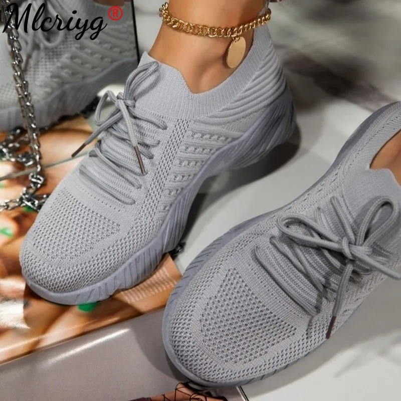 

2021 Sneakers Women Plus Size Femme Women's Shoes Fashionable Vulcanize Sneakers Comfortable Lace Up Loafers Female Women Shoes