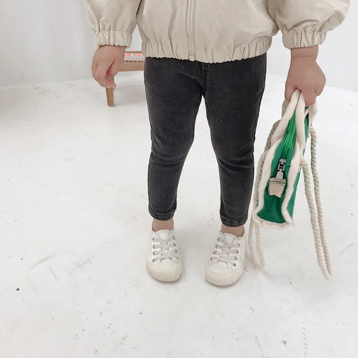 Осенние модные узкие джинсы для маленьких девочек 2 цвета 2019 Детские хлопковые