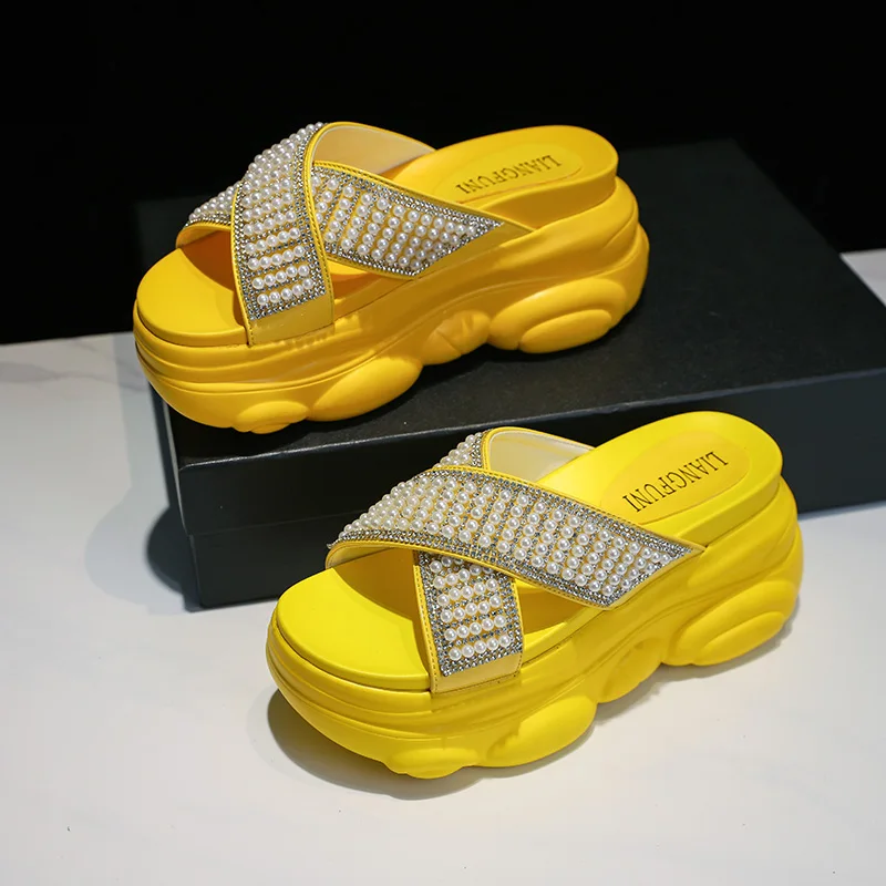 Женские шлепанцы на танкетке высотой 8 см/3 1 дюйма модная летняя обувь с бисером
