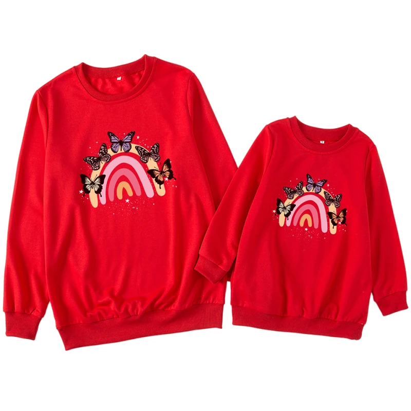 

Весенняя семейная одежда, новинка, одежда для мамы и дочки с радужным принтом, одинаковые наряды для мамы и сына, для мамы и ребенка