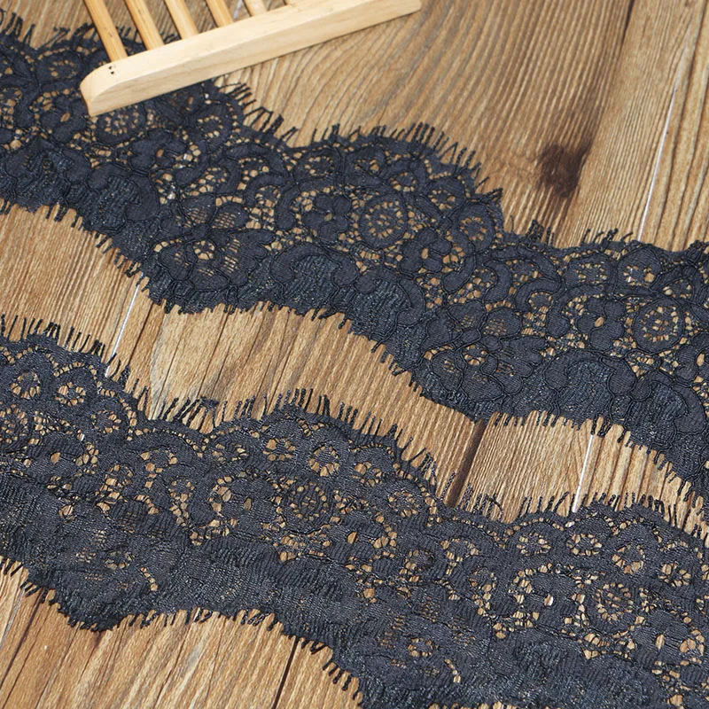 Высококачественная мода Высококачественный кружевной край с черными цветами