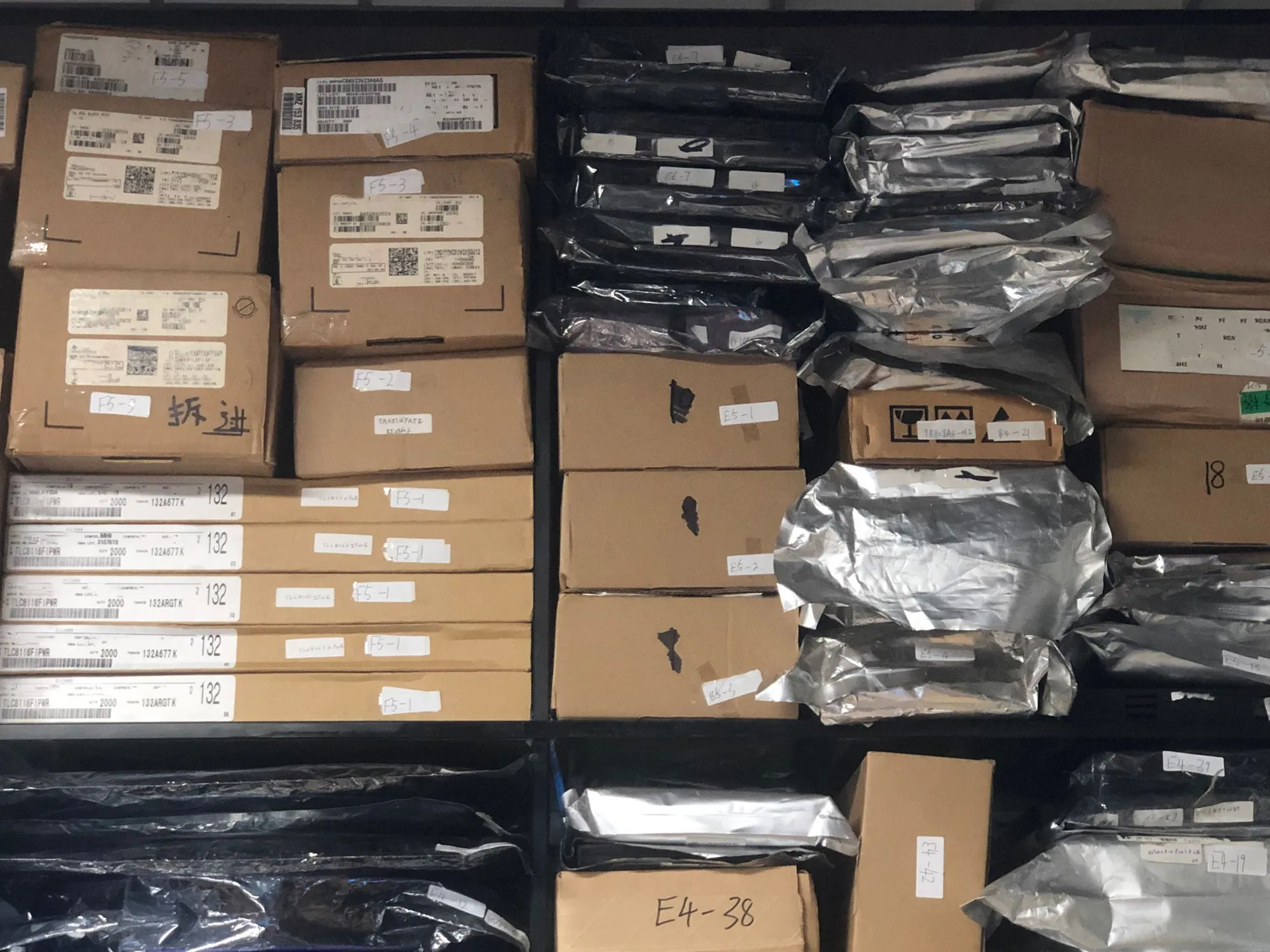 Новое поступление LPC932A1FDH LPC932 P89LPC932A1FDH TSSOP-28 оригинал |