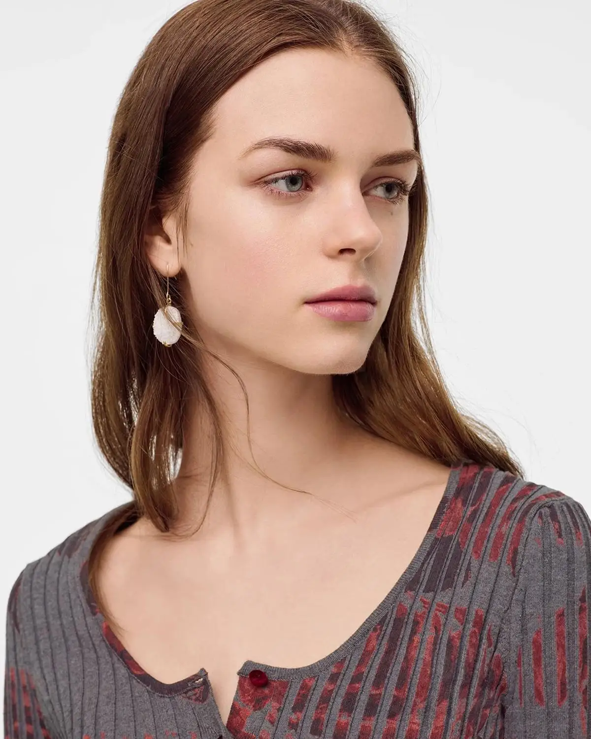 

Boho Flower Stone Drop Earrings for Women Summer Couch Shiny Shell Earrings Wedding Jewelry Party Gifts Valentine's Day
