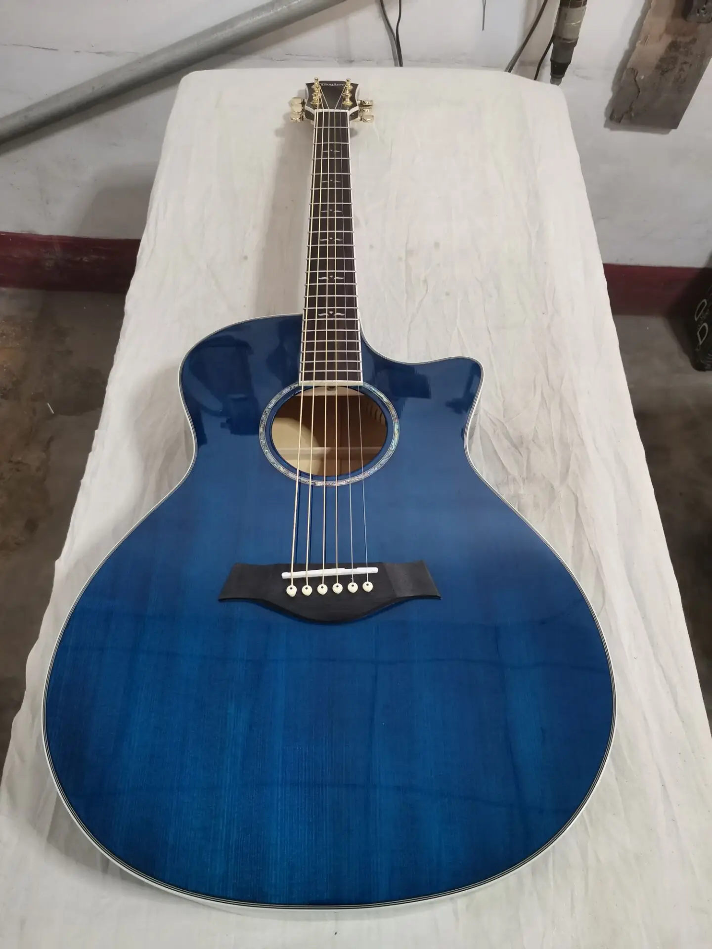 Бесплатная доставка гитара на заказ электрическая акустическая Cutaway K24ce