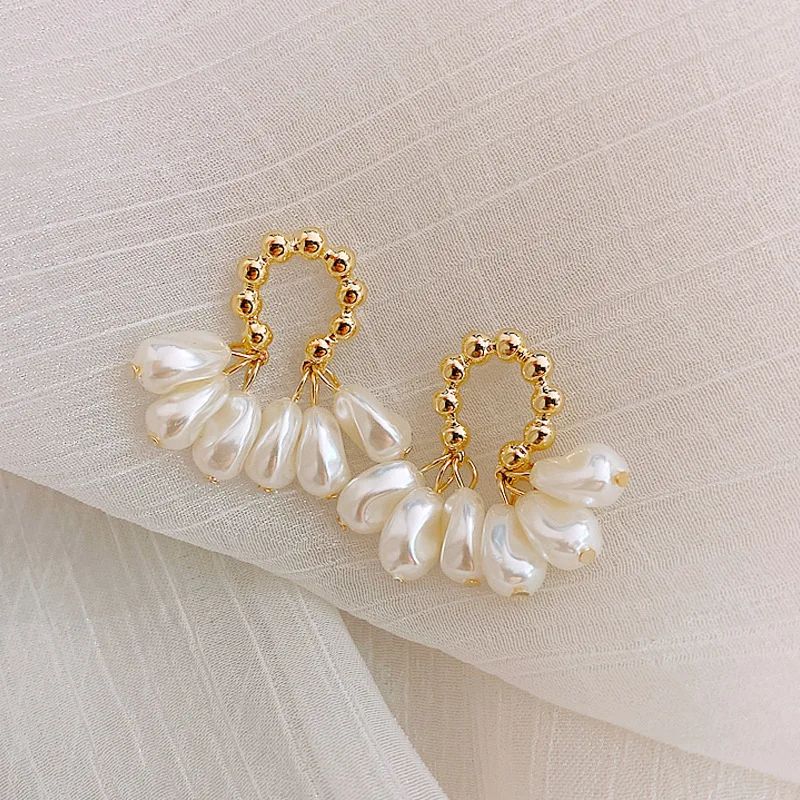 

2021 Korean New Simple Geometry Earrings Fashion Temperament Sweet Pearl Flower Earrings Female Jewelry Ear Studs Earring