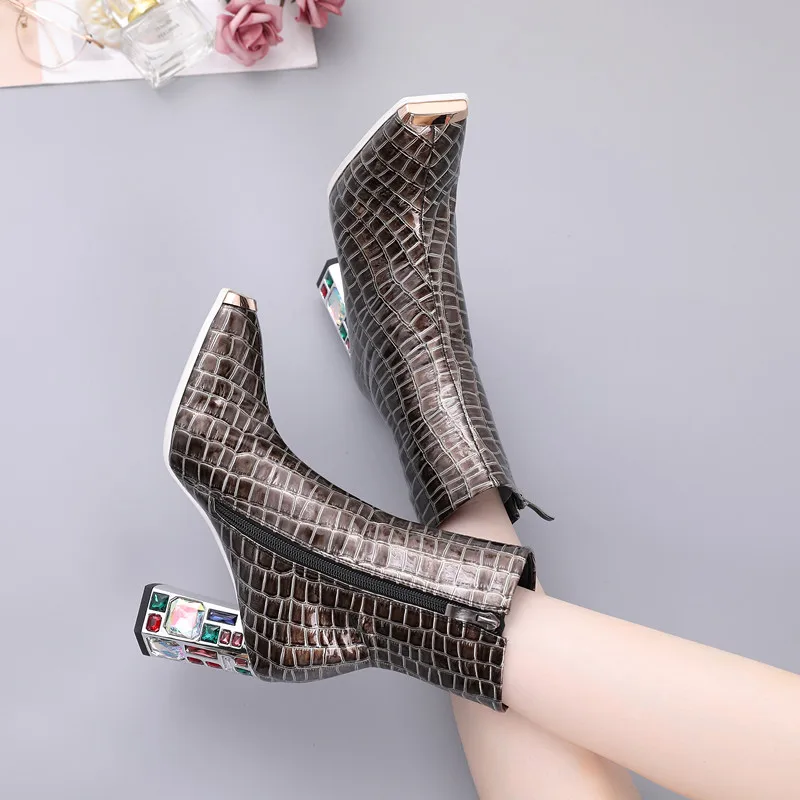 

2021 Fashion Metal Square Toe Women Boots Crystal Square High Heel Ankle Boots Pu Leather Autumn Winter Ladies Shoes 34-48