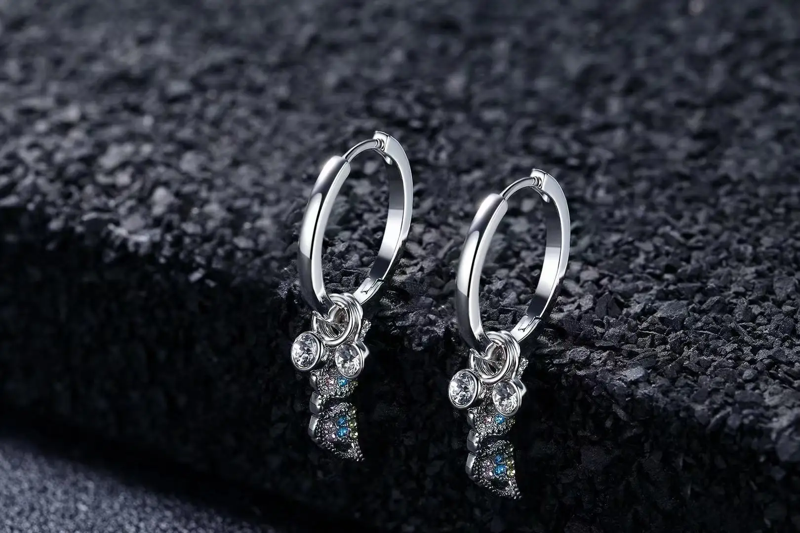 Женские серьги Стразы с крыльями модные простые Стильные женские блестящие