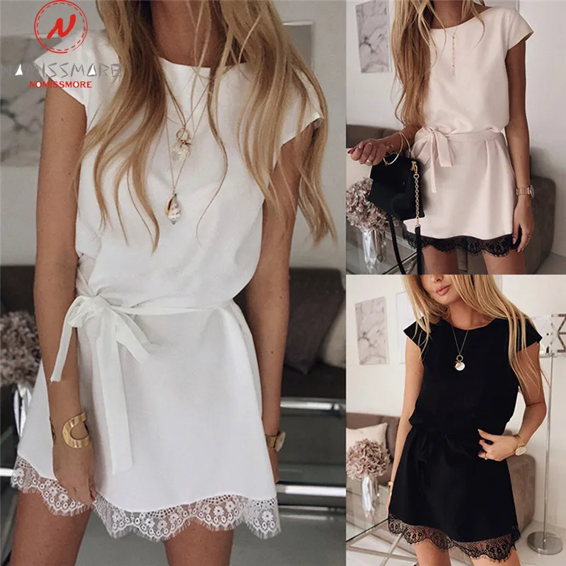 Женское кружевное платье-трапеция с круглым вырезом и коротким рукавом