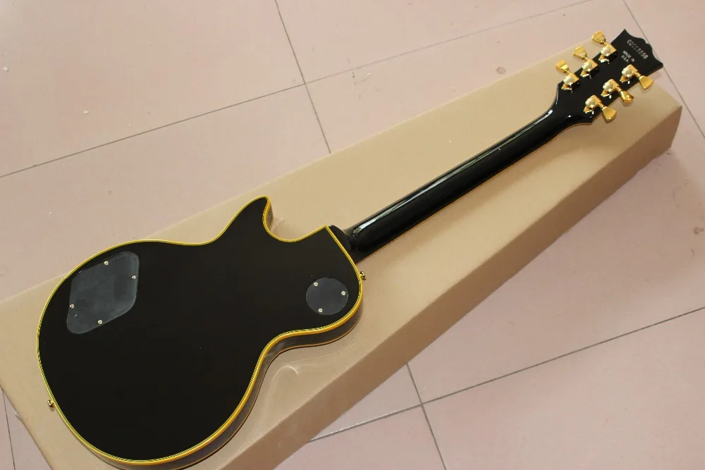 

Custom shop.Custom electric guitar.black color mahogany body guitarra.Rosewood fingerboard handwork 6 stings gitaar
