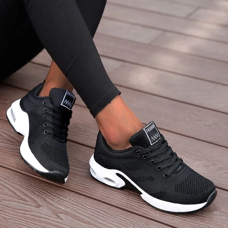 Купи Fashion Women Lightweight Sneakers Ladies Air Cushion Tennis Trainers Female Casual Sports Shoes Breathable Black Platform Shoes за 1,149 рублей в магазине AliExpress