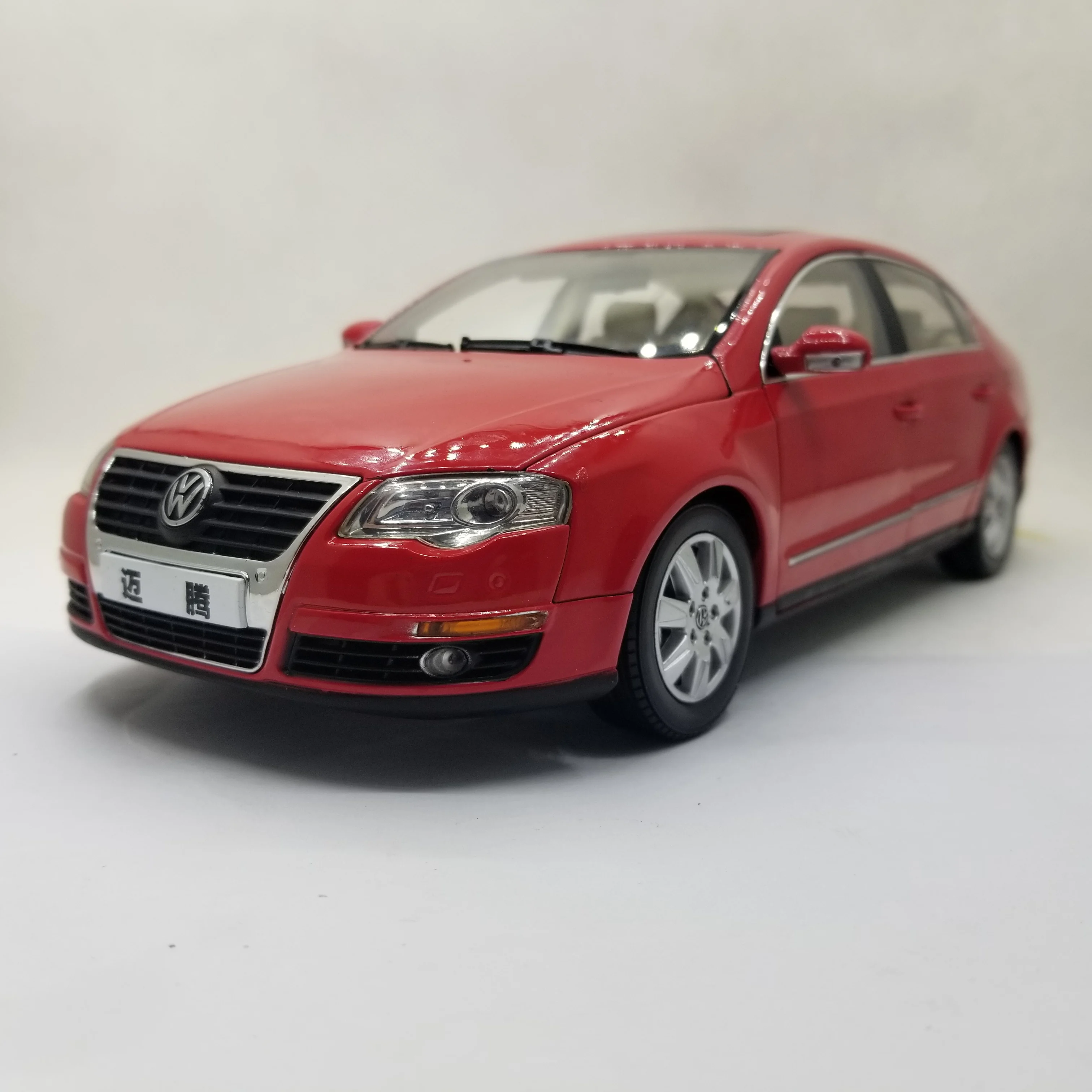 1:18 литая модель для Magotan Euro Passat B6 2008 красный Седан сплав игрушечный автомобиль