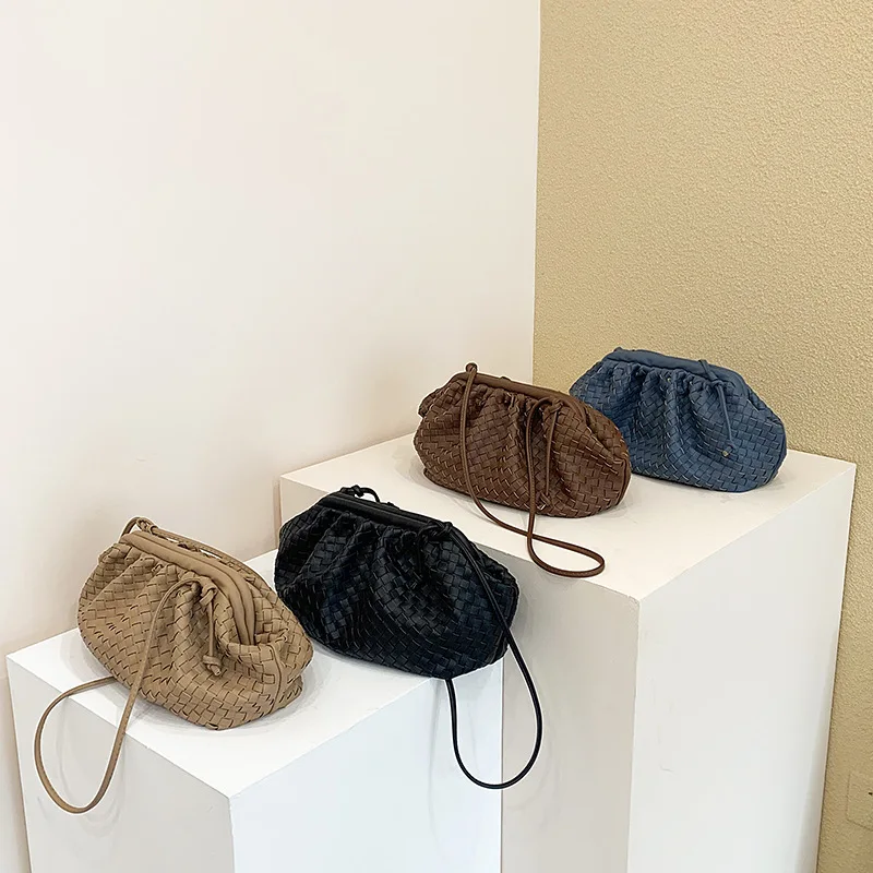 Женская сумка из плетеной кожи мягкий модный кошелек клатч вечерняя сумочка