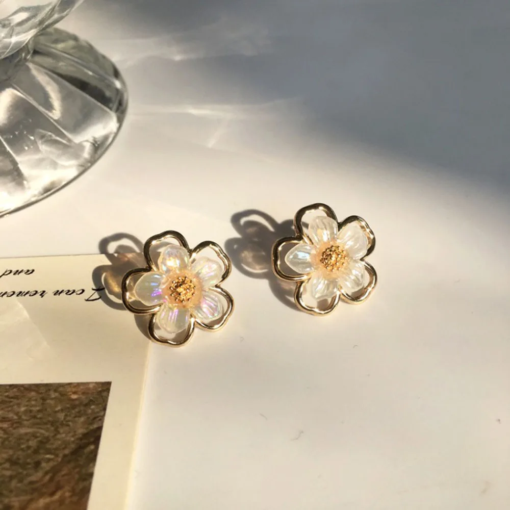 

Cute Romantic style Earrings Fashion Personality Flower Shape Stud Earrings Women Jewelry Act the role ofing is tasted Gifts