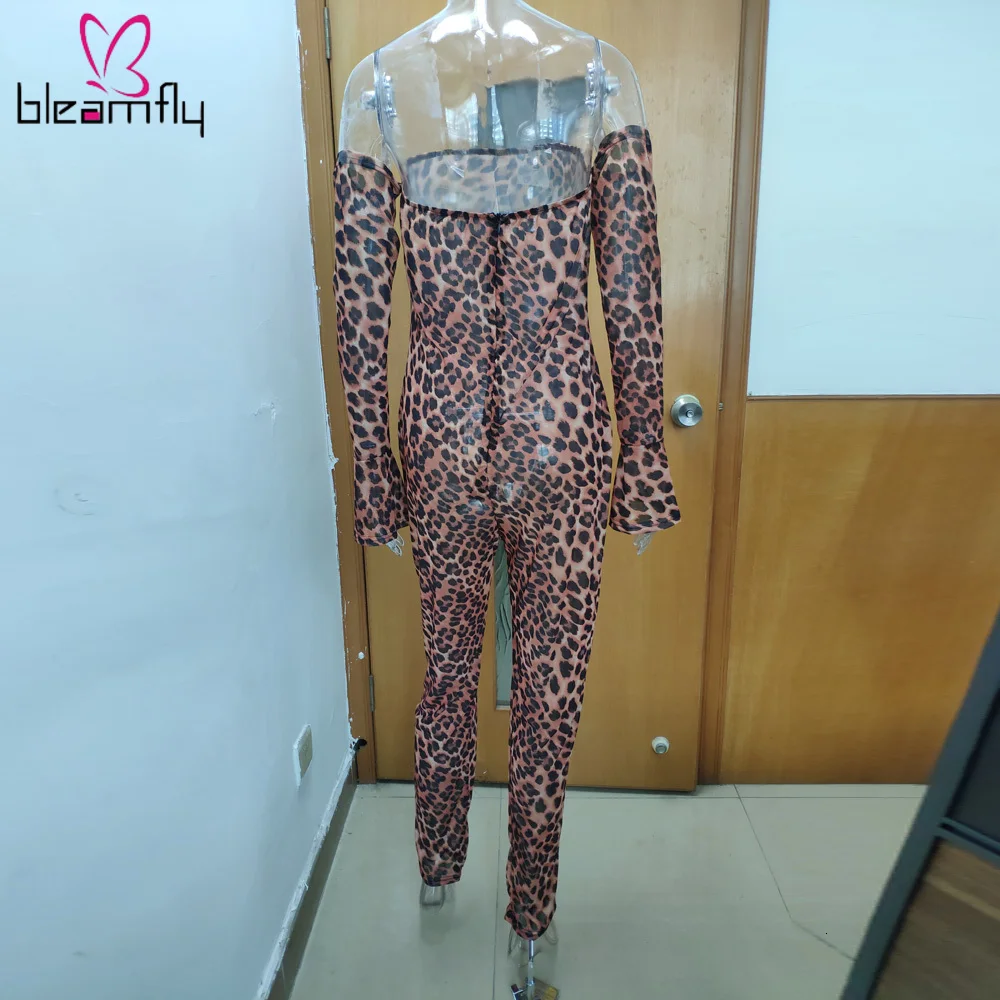 Летний сексуальный комбинезон с открытыми плечами и вырезом лодочкой Облегающий