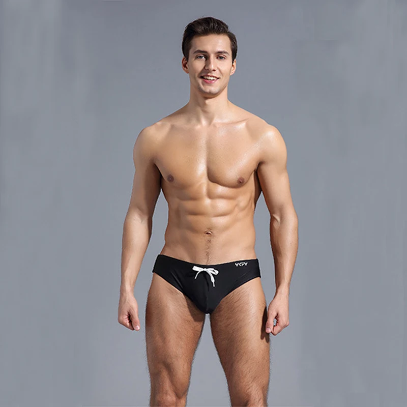 Однотонные черные белые синие красные желтые купальники мужские купальные